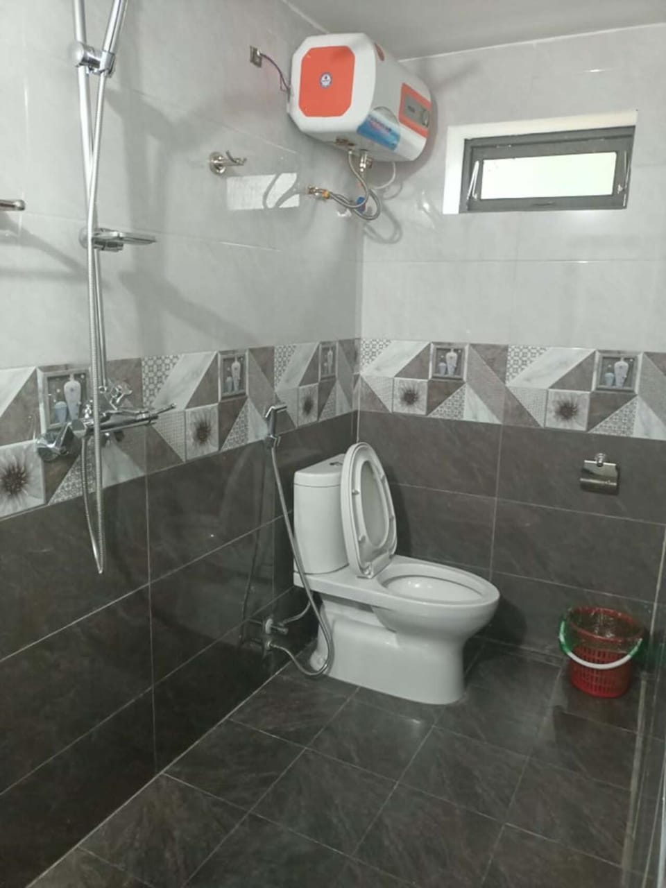 Shower, Toilet, Bathroom