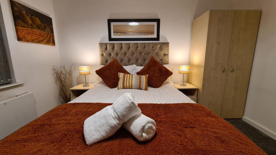 Bed, Photo of the whole room, Bedroom, towels, wardrobe