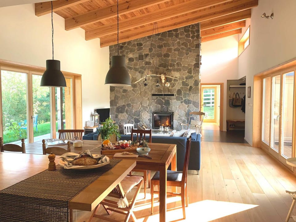 Living room, Dining area
