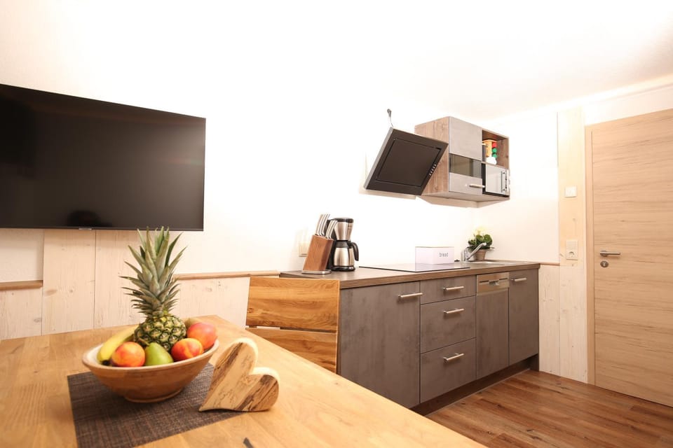 Coffee/tea facilities, Kitchen or kitchenette