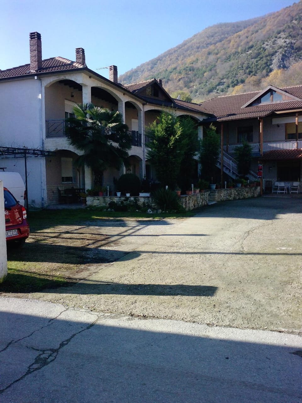 Facade/entrance, Area and facilities