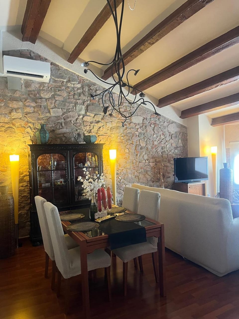 Apartament climatitzat Les Golfes de Can Mascarbo, mimar-te en un confortable espai Apartment in Selva