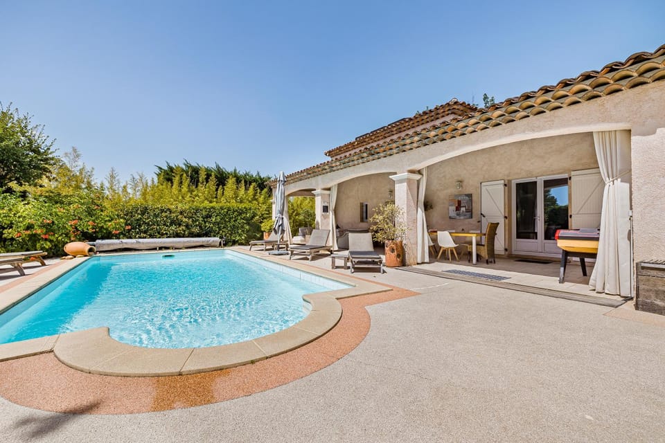 Property building, Patio, Swimming pool
