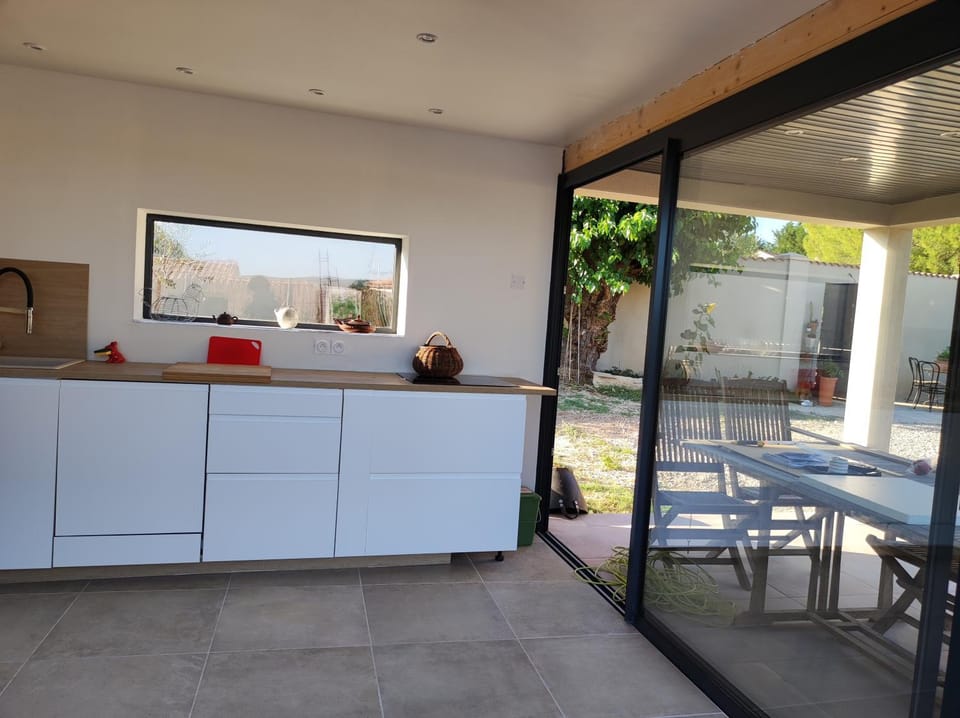 Dining area, Communal kitchen