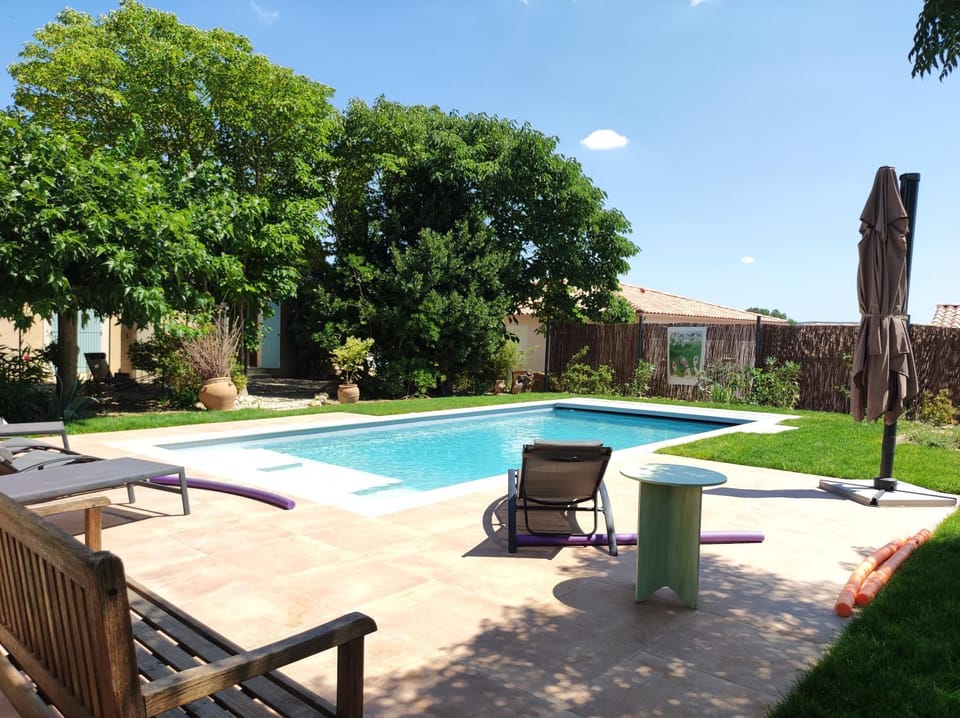 Patio, Garden, Swimming pool, sunbed