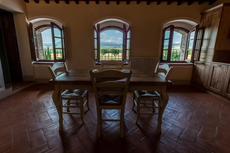 Agriturismo Castello La Grancia di Spedaletto Farm Stay in Tuscany