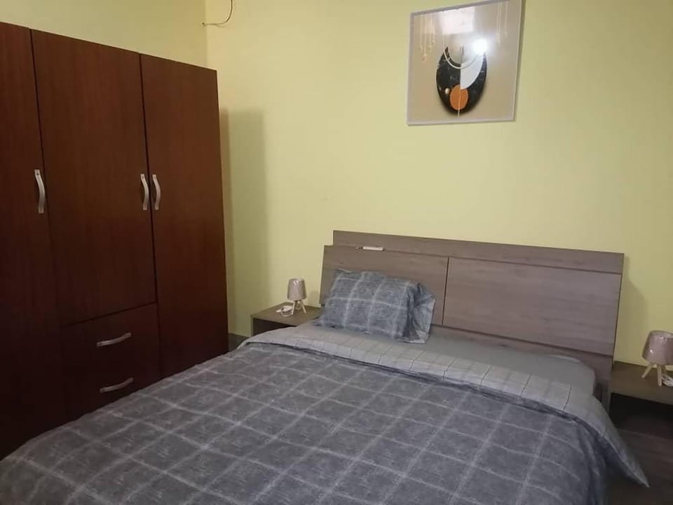 Lovely 3-bedroom house with beautiful compound Apartment in Kumasi