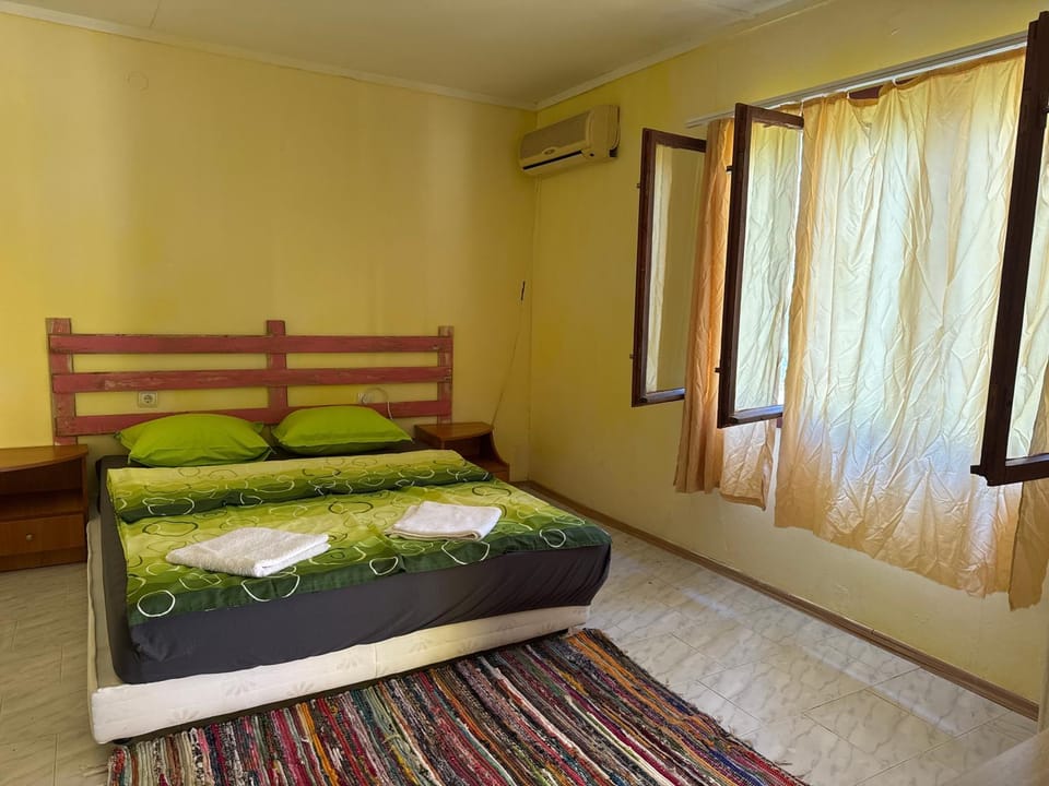 Морска База Венера Campground/ 
RV Resort in Burgas Province