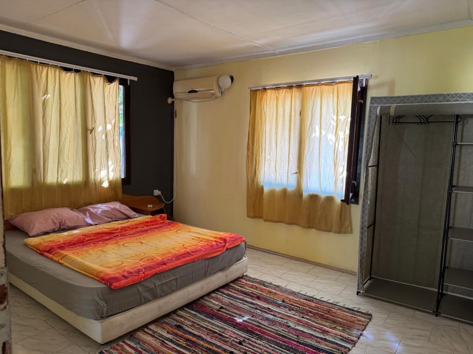 Bedroom, wardrobe