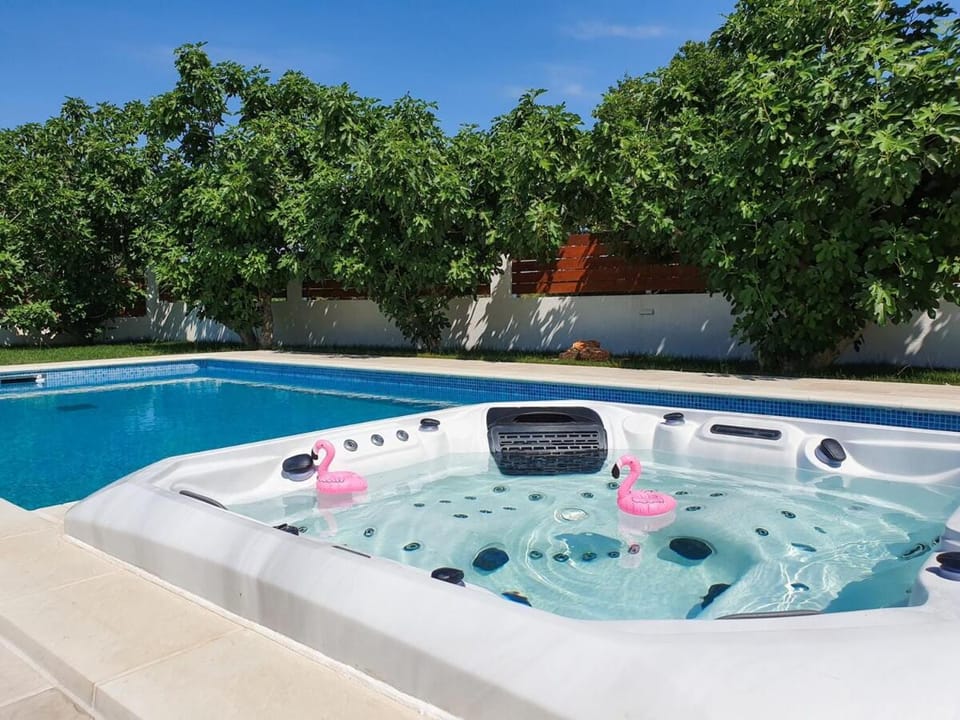 Relaxing Villa with HotTub & Pool - Medulin Villa in Medulin