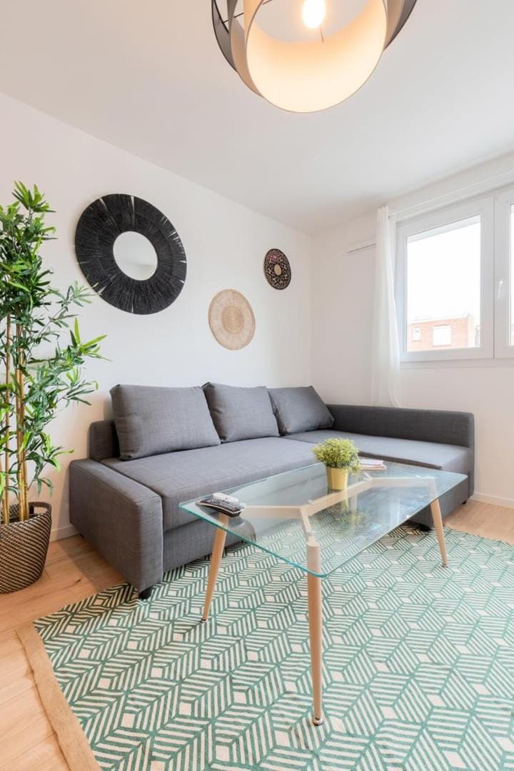 Lille, fully-equipped apartment with parking space Apartment in Lille