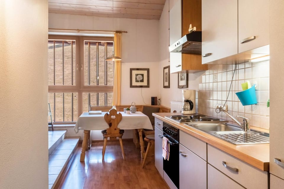 Property building, Kitchen or kitchenette, Living room