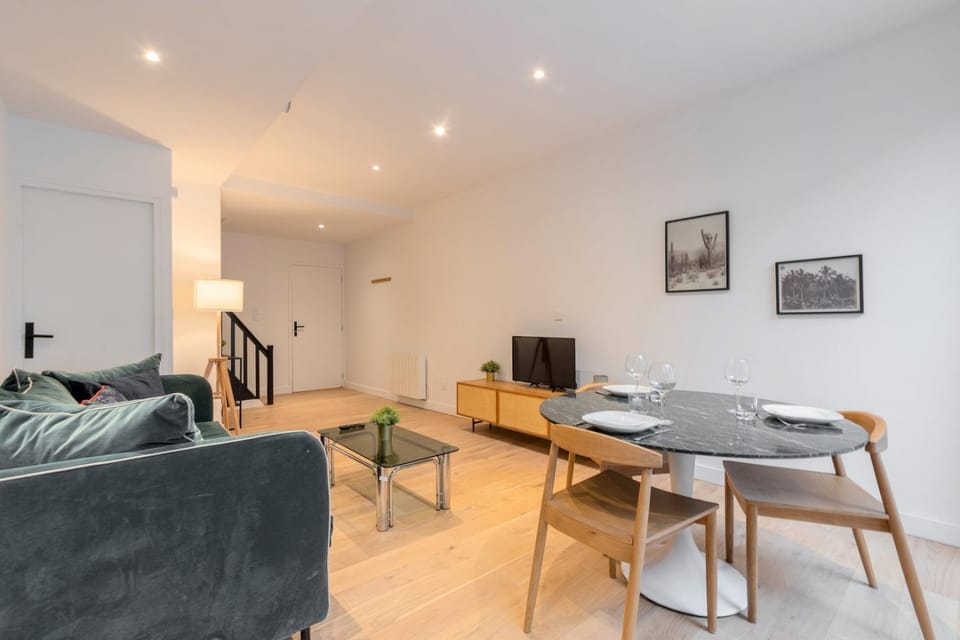 Fully equipped duplex with exterior and parking ! Apartment in Lille