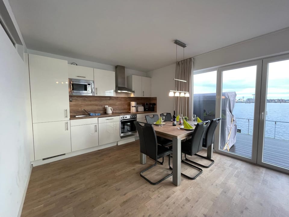 Property building, Kitchen or kitchenette, Living room