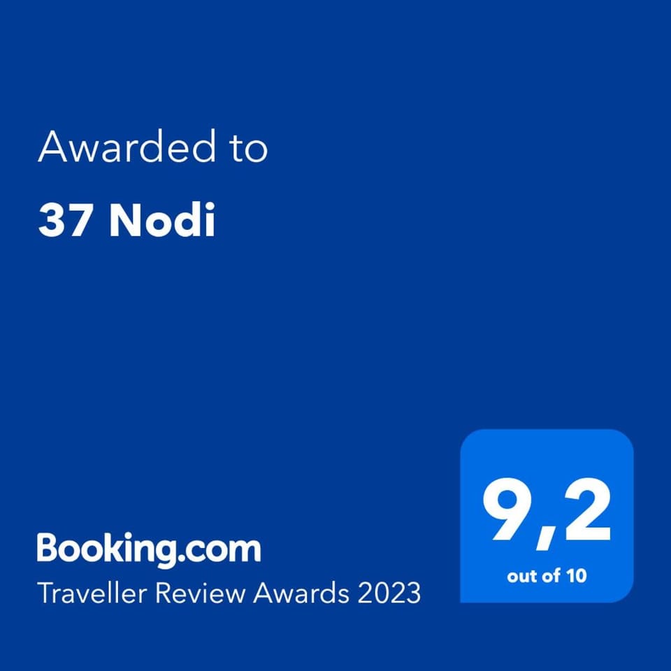 37 Nodi Apartment in Marche