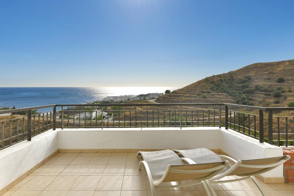Exclusivo apartamento de 2 dormitorios vista mar lateral Apartment in Río de Torrox