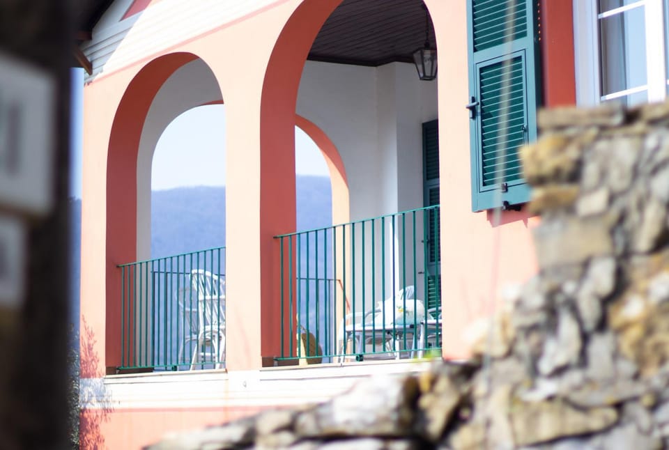 Patio, Facade/entrance, Balcony/Terrace