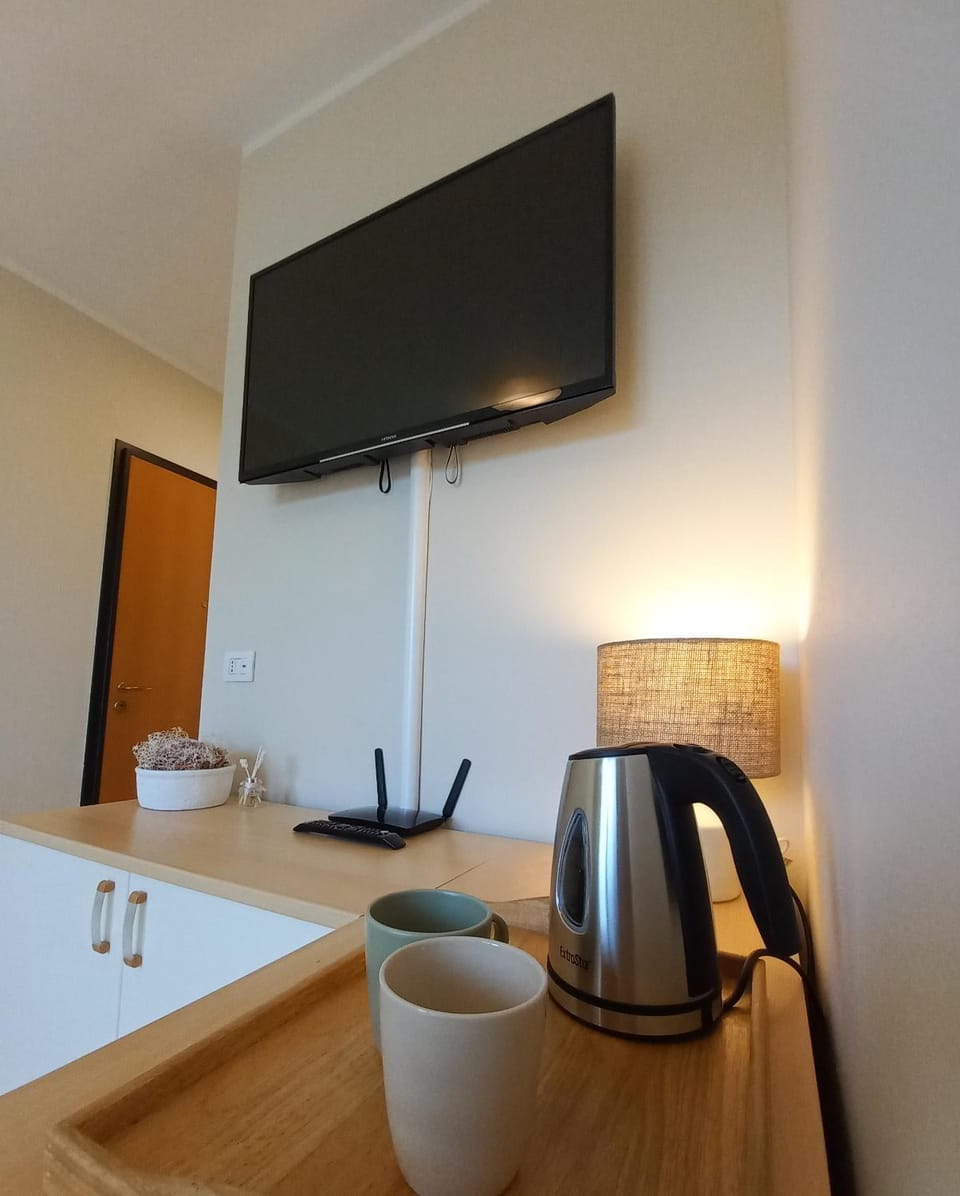 Communal lounge/ TV room, TV and multimedia, Coffee/tea facilities