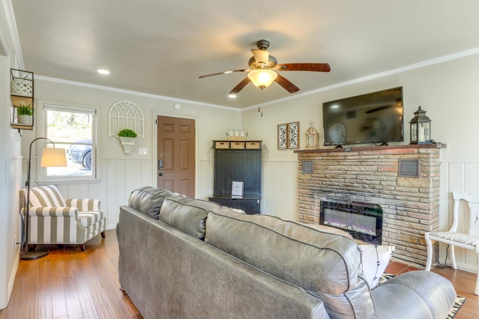 Lakefront Eucha Escape with Views and Boat Slip! House in Lake O The Cherokees