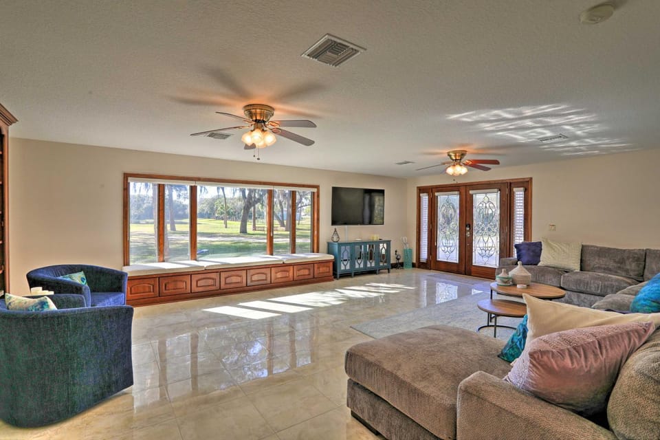 Largo Home + Outdoor Oasis: ‘The Peacock Farm’ House in Seminole