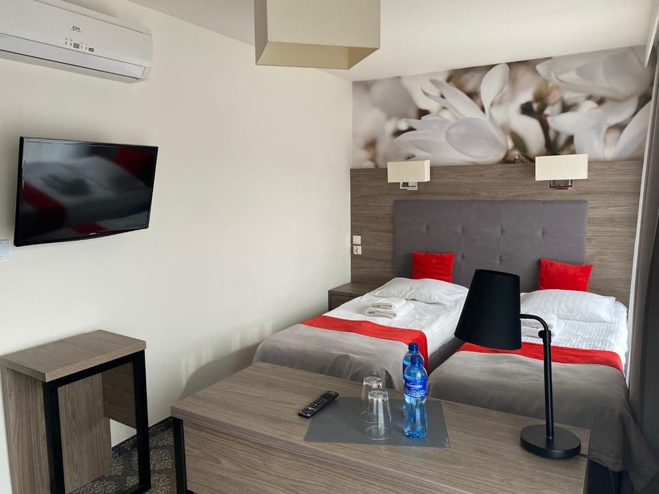 TV and multimedia, Photo of the whole room