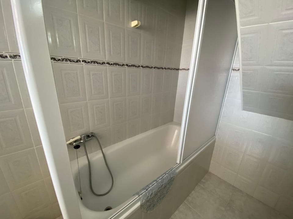 Bathroom, Bath