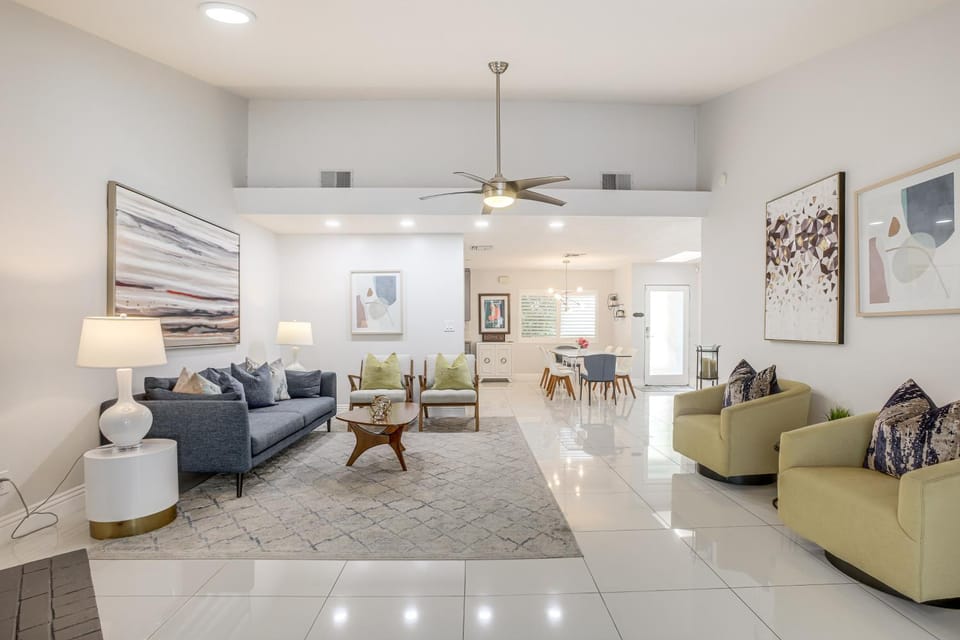 1 Mi to Dtwn Palm Springs: Home w/ Fire Pit! House in Palm Springs