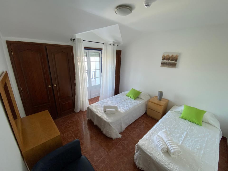 Bed, Balcony/Terrace, Photo of the whole room, Bedroom