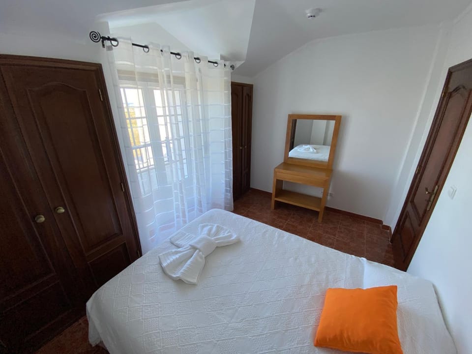 Bed, Balcony/Terrace, Photo of the whole room, Bedroom