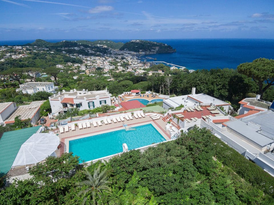Bird's eye view, Pool view