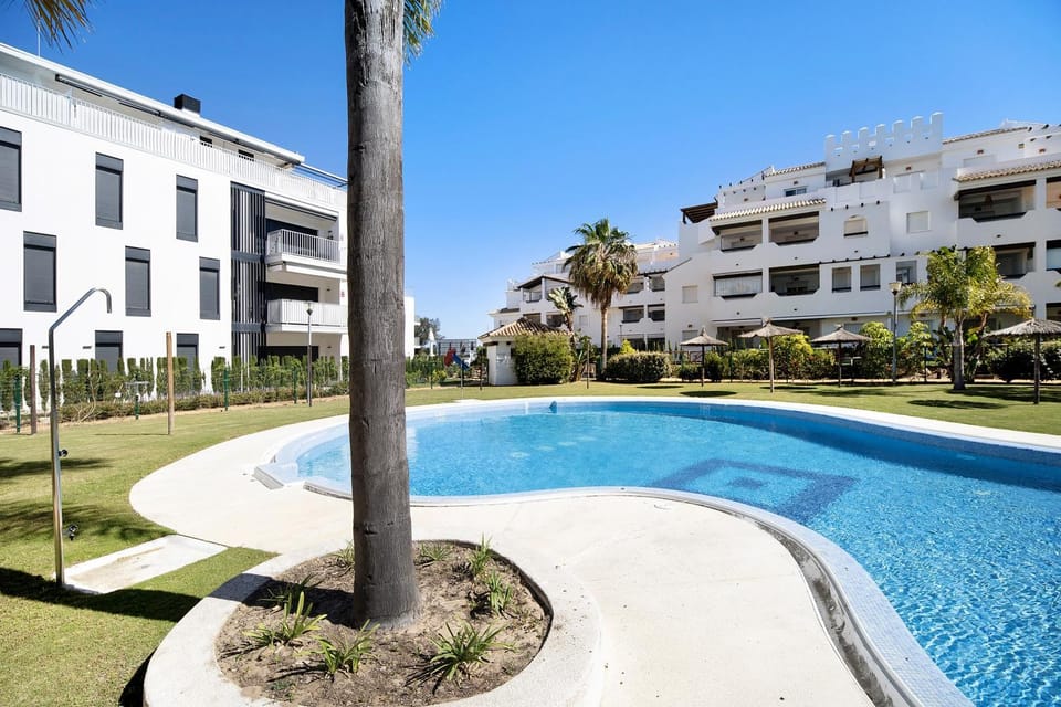 Property building, Swimming pool