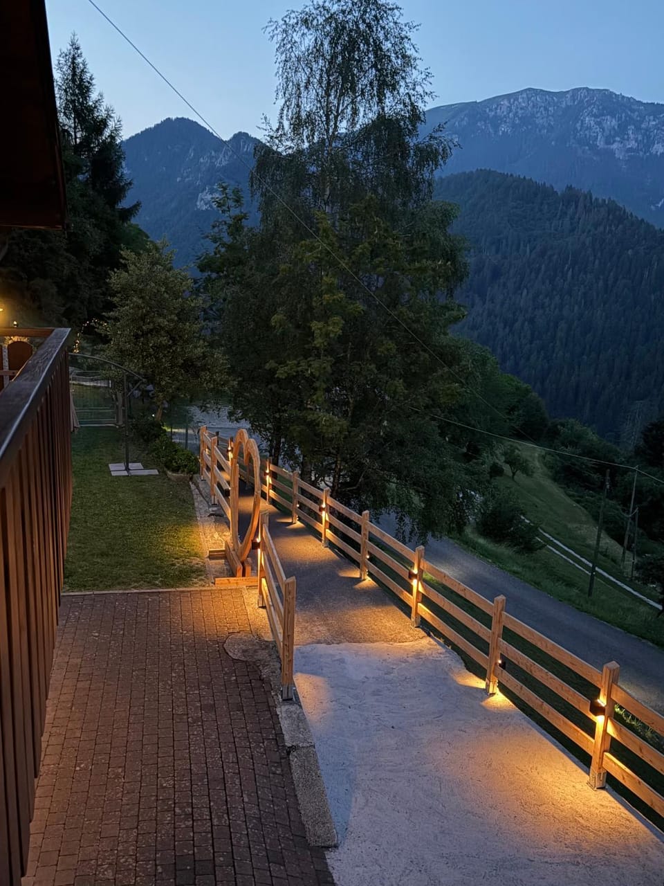 Nearby landmark, Day, Night, Natural landscape, Mountain view