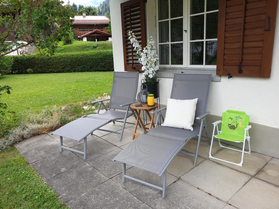 Chalet Spitzhorn - Your Peak Getaway - Private Terrasse & gratis Parkplatz Apartment in Canton of Valais