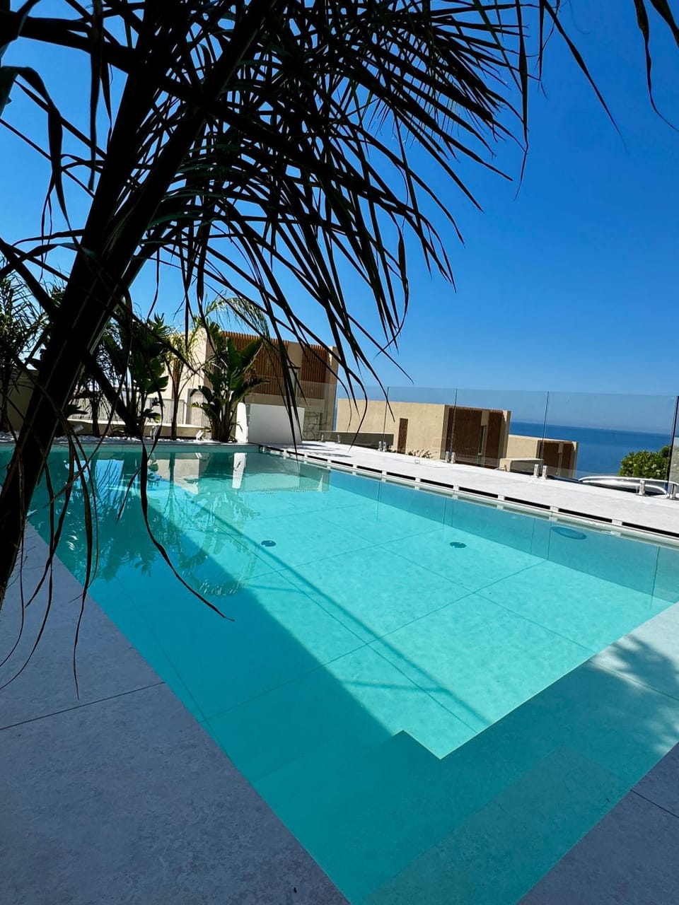Day, Natural landscape, Pool view, Sea view, Swimming pool, sunbed