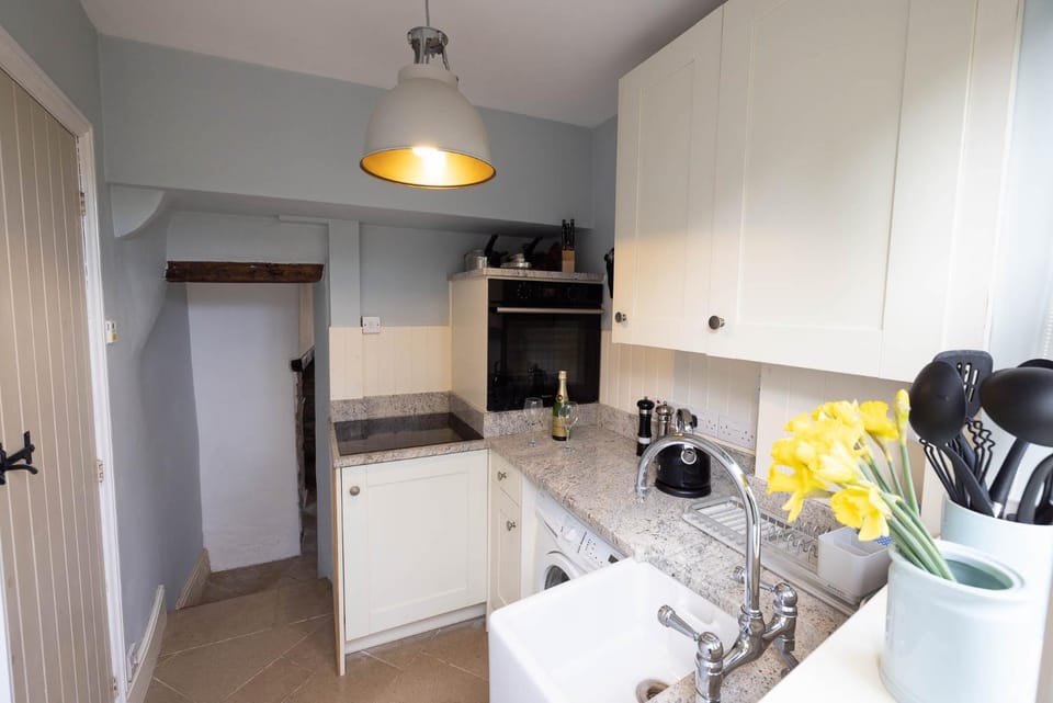 Cosy Character Cottage Swanage close to town and beach Apartment in Swanage