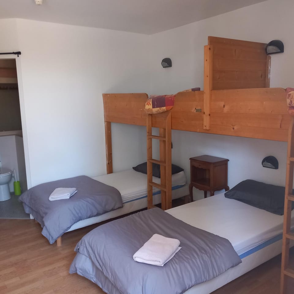 MONTLO RELAIS DES CERFS Hotel in Occitanie