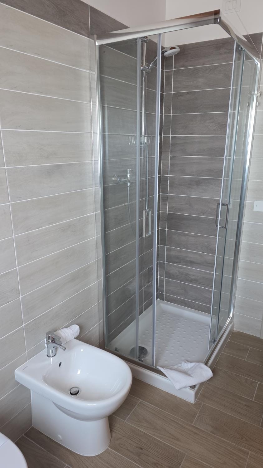 Shower, Bathroom