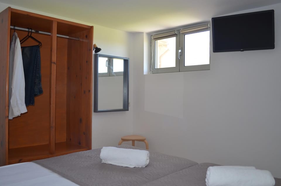 TV and multimedia, Bedroom, wardrobe