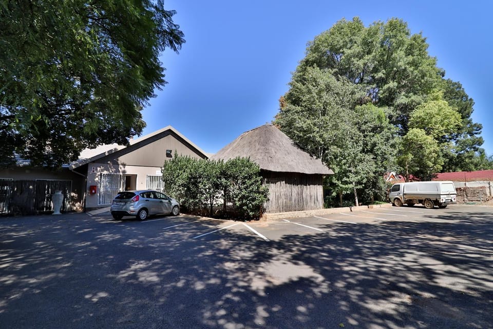 Property building, Facade/entrance, Street view