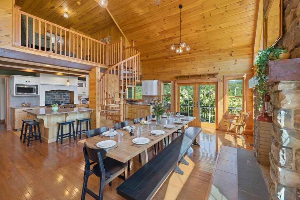 Seating area, Dining area