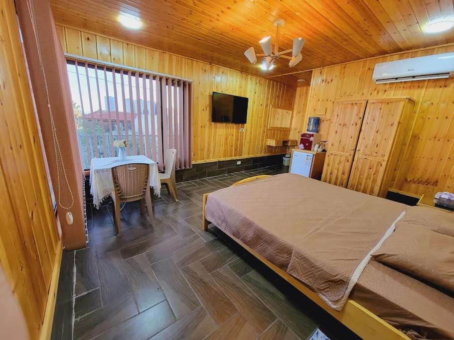 Communal lounge/ TV room, Bed, TV and multimedia, Photo of the whole room, Bedroom, air conditioner