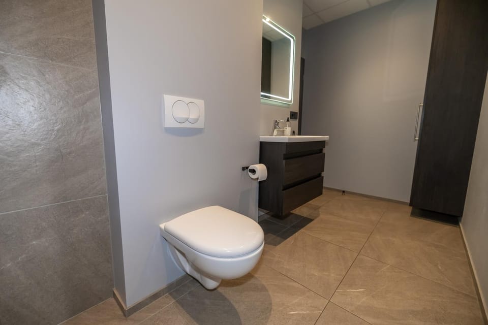 Toilet, Bathroom
