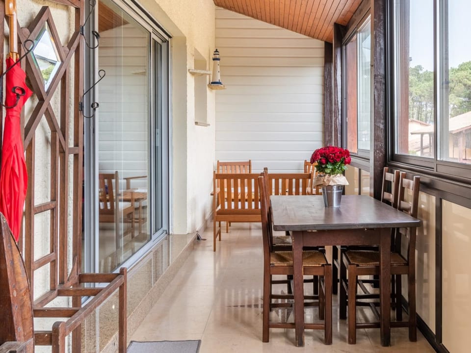 Duplex centre station Biscarrosse 6 pers, terrasse, WIFI, parking, équipements complets - FR-1-521-193 Apartment in Biscarrosse