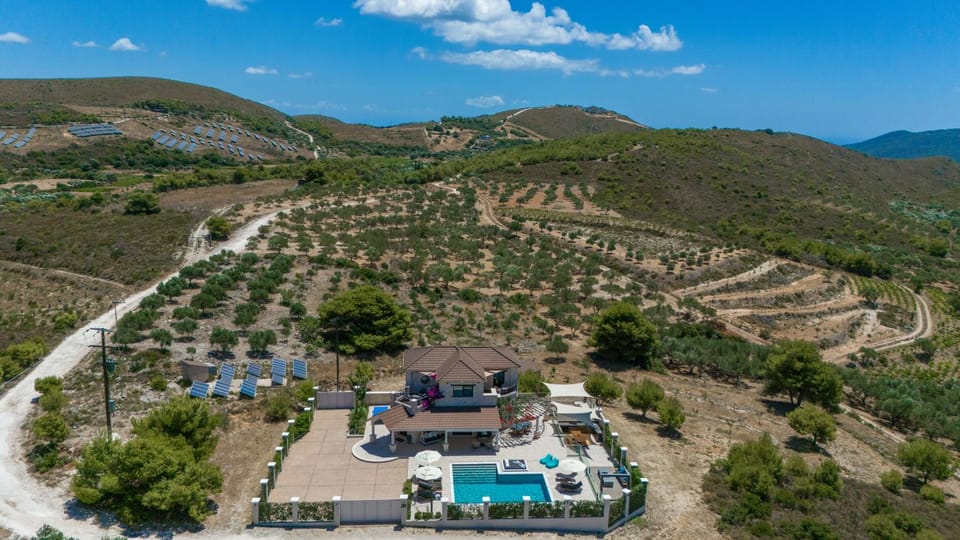 Property building, Neighbourhood, Natural landscape, Bird's eye view, Mountain view