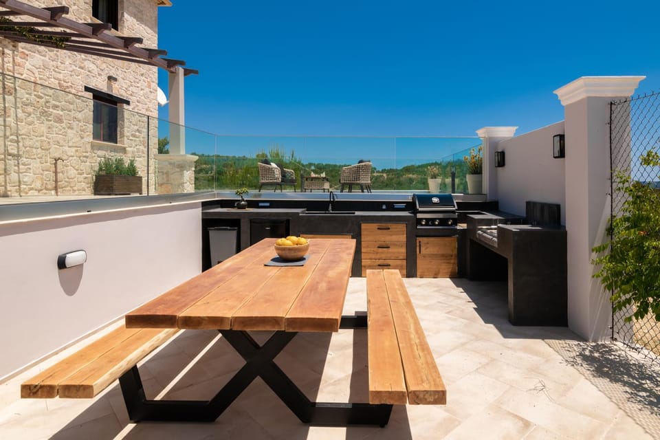 BBQ facilities, BBQ facilities, Kitchen or kitchenette, Seating area