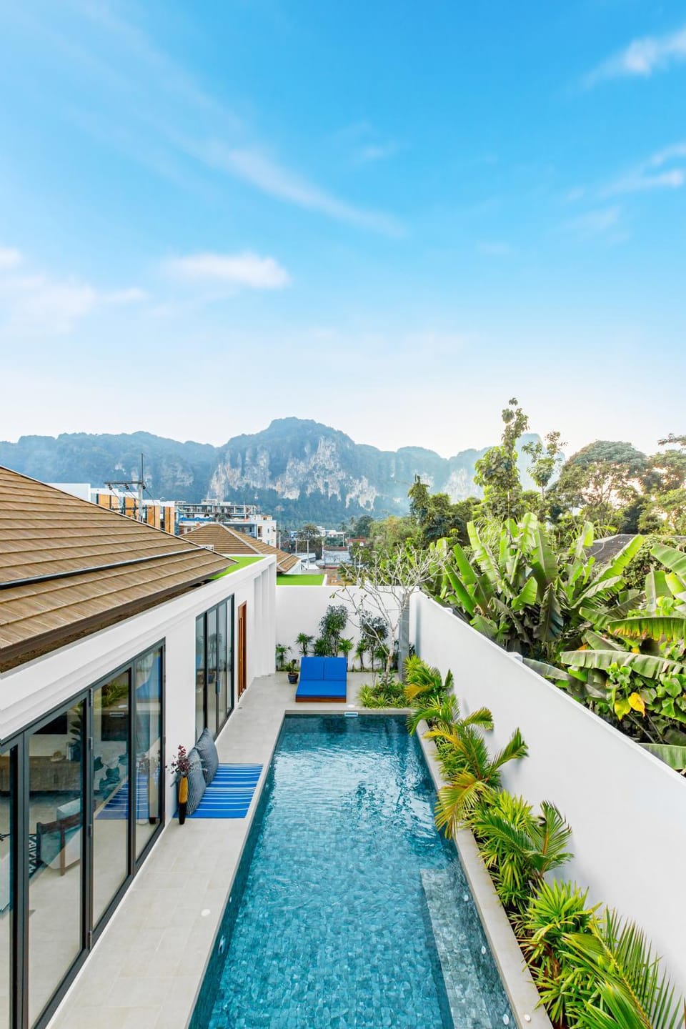 Swimming pool, Swimming pool