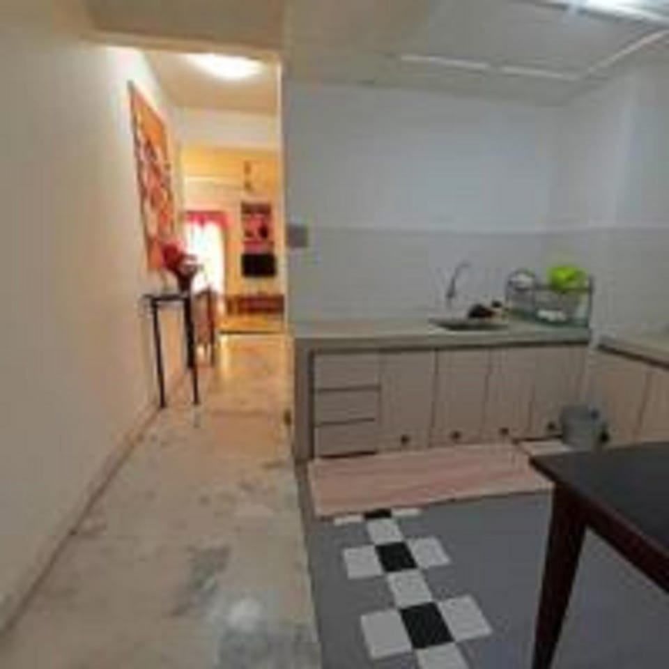 Kitchen or kitchenette, Dining area, Communal kitchen