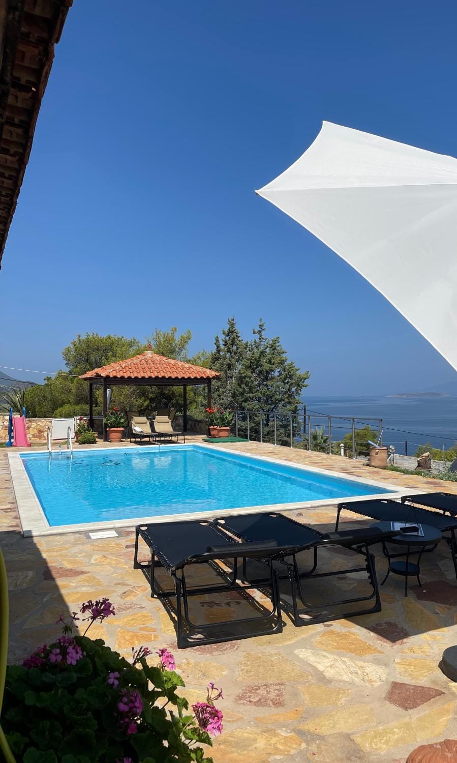 Day, Natural landscape, Pool view, Sea view, Swimming pool, sunbed