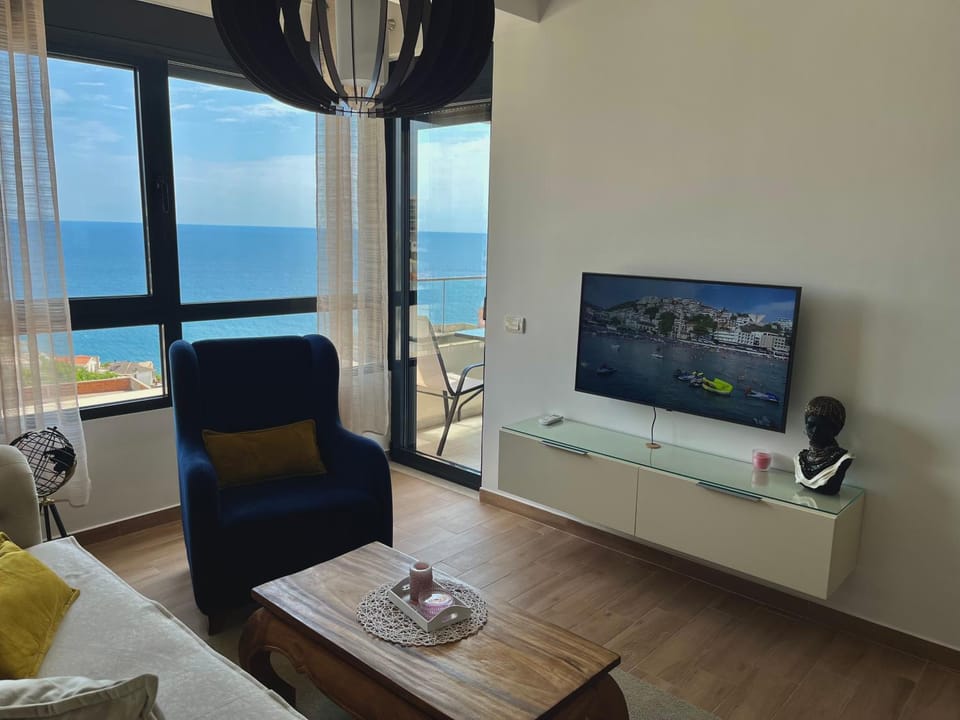 TV and multimedia, Living room, Beach, Sea view
