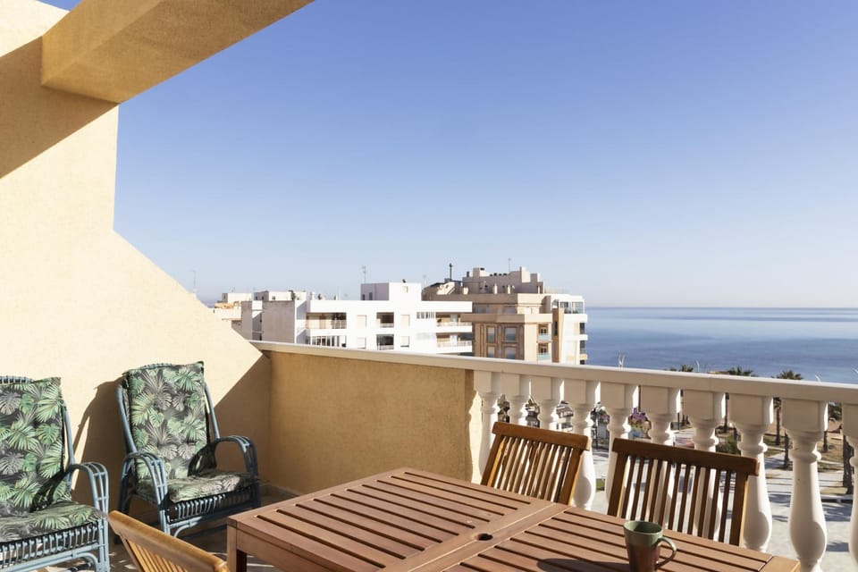 Penthouse Pink seafront Apartment in Torre La Mata